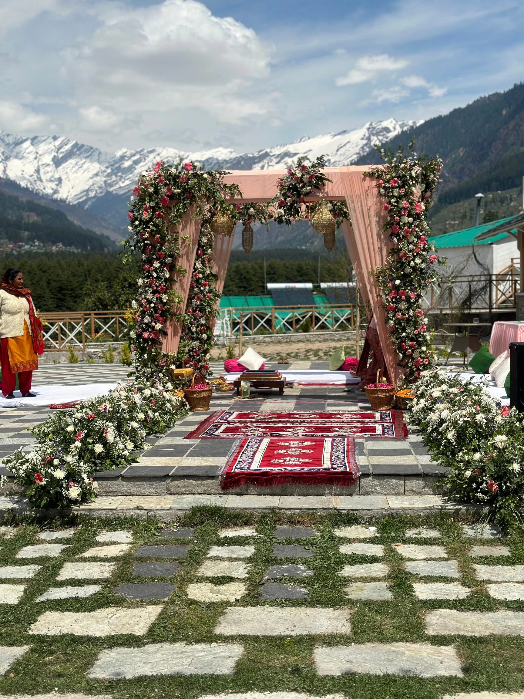 Luxury destination wedding in Manali by Lotus Grandeure with Himalayan mountain backdrop and elegant outdoor ceremony setup